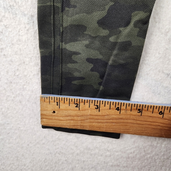 Spanx Womens Size Medium Green Camo Nylon/Spandex Shapewear Stretch Leggings - Picture 5 of 7